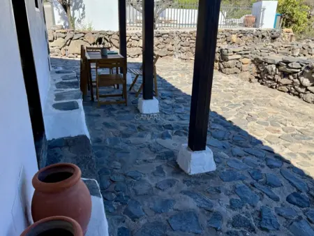Évasion Rurale : Maison Canarienne avec Piscine et Jardin - Photo 22