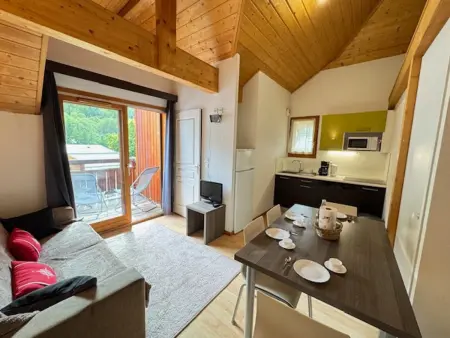 Appartement lumineux proche pistes – 3 pièces, parking, vue montagne - Photo 1