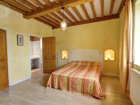 Havre de paix à Chalain-le-Comtal avec piscine privée - Photo 11