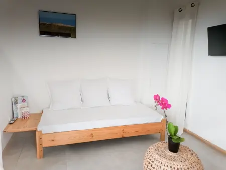 Gîte moderne et paisible avec jacuzzi, idéal pour un séjour en couple à Saint-Paul - Photo 3