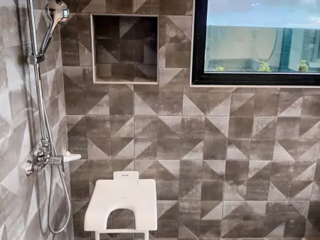 Gîte moderne et paisible avec jacuzzi, idéal pour un séjour en couple à Saint-Paul - Photo 6