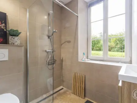 Maison de charme rénovée dans le Cotentin, Gite 6 personnes à Sébeville - Photo 8