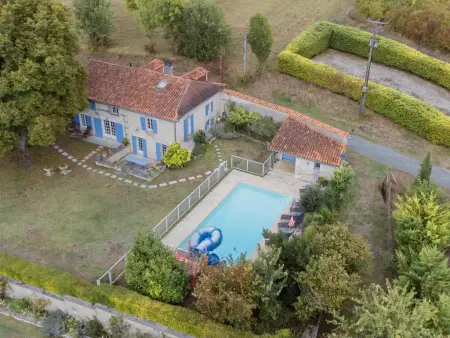 Maswari en Drapeau, Maison familiale avec piscine privé et toboggan - Photo 2