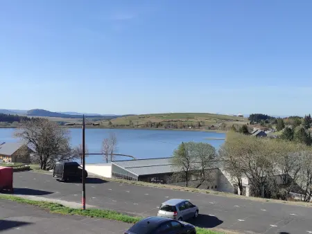 Studio moderne à Super Besse, vue lac des Hermines - Photo 23