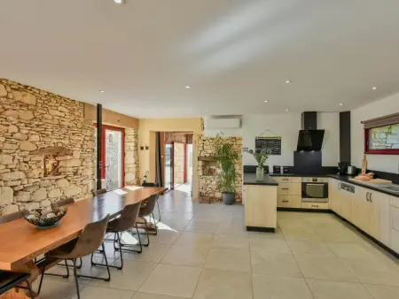 Gite Constantin, Gîte superbe + piscine privée et vue imprenable - Photo 3