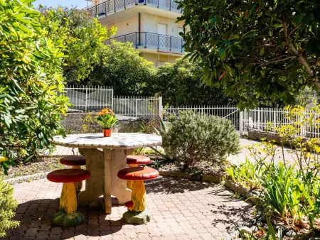 in the Garden, Appartement 3 personnes à Santo Stefano al Mare - Photo 2