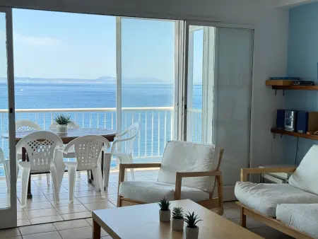 Appartement 6 Pers à Roses, à 2min de la plage - Photo 4