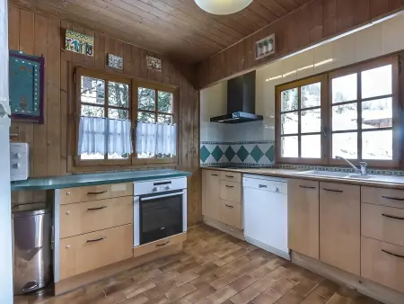 Chalet pour 10 personnes, proche des pistes, avec cheminée et garage, animaux admis - Photo 4