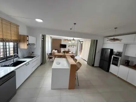 Villa spacieuse à Grand Baie avec piscine partagée - Photo 3