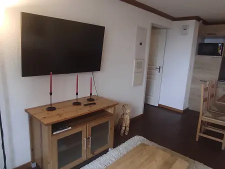 Appartement accueillant pour 6 avec balcon et parking proche des pistes - Photo 3