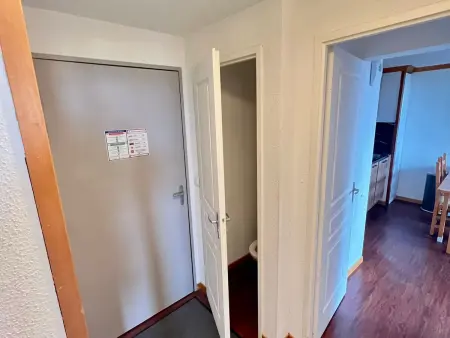 Appartement accueillant pour 6 avec balcon et parking proche des pistes - Photo 5