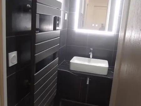Appartement accueillant pour 6 avec balcon et parking proche des pistes - Photo 8