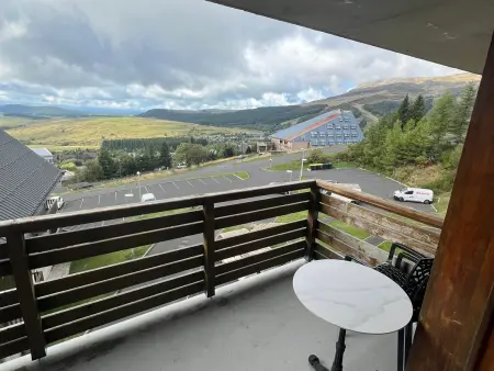Appartement accueillant pour 6 avec balcon et parking proche des pistes - Photo 16