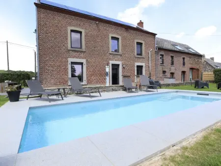 Relais de Zoé, Gîte familial accueillant avec piscine et sauna. - Photo 1