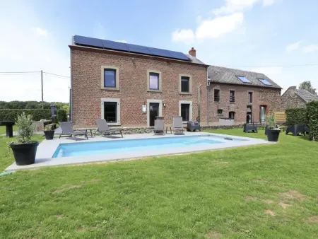 Relais de Zoé, Gîte familial accueillant avec piscine et sauna. - Photo 2