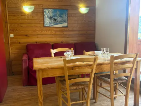 Appartement 2 chambres aux pieds des pistes, parking gratuit - Photo 1