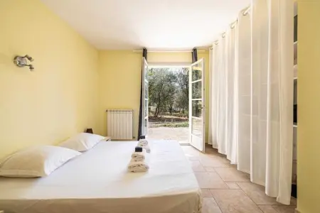 YJ-153-VEYANS, Maison climatisée 4 chambres/10 personnes avec piscine – 40 min de Cannes - Photo 1