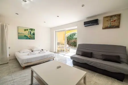 YJ-153-VEYANS, Maison climatisée 4 chambres/10 personnes avec piscine – 40 min de Cannes - Photo 4