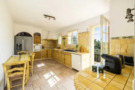 YJ-153-VEYANS, Maison climatisée 4 chambres/10 personnes avec piscine – 40 min de Cannes - Photo 102