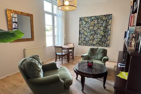 Appartement avec la petite cour, Séjour de charme au cœur de Vittel - Photo 1