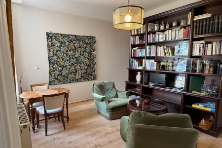 Appartement avec la petite cour, Séjour de charme au cœur de Vittel - Photo 2