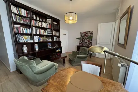 Appartement avec la petite cour, Séjour de charme au cœur de Vittel - Photo 3