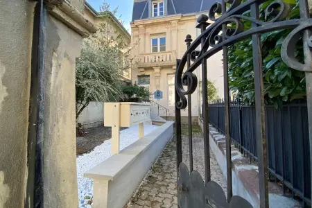 Appartement avec la petite cour, Séjour de charme au cœur de Vittel - Photo 23