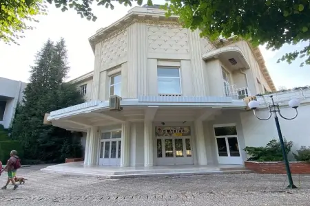 Appartement avec rooftop terrace, Charmant séjour avec toit-terrasse à Vittel. - Photo 19