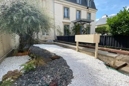 Appartement avec rooftop terrace, Charmant séjour avec toit-terrasse à Vittel. - Photo 29