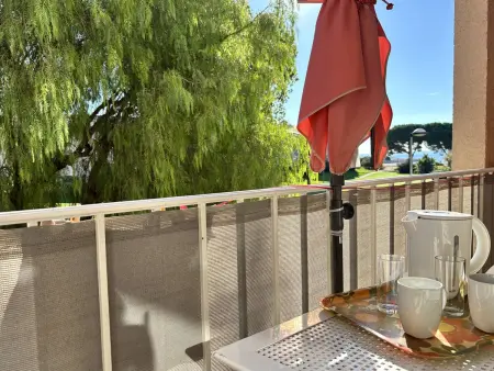 Studio cabine proche plage avec balcon et parking privatif - Photo 1