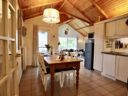 Coeur de Biche, Maison de vacances confortable avec beau jardin - Photo 2