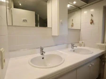 Coeur de Biche, Maison de vacances confortable avec beau jardin - Photo 9