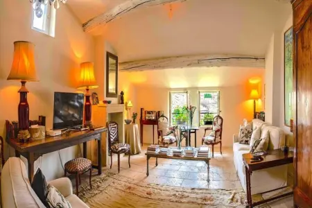 Chez Vous à Uzès, Appartement avec piscine chauffée à Uzès - Photo 9