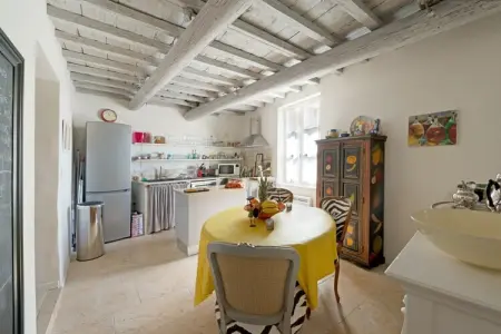 Chez Vous à Uzès, Appartement avec piscine chauffée à Uzès - Photo 15