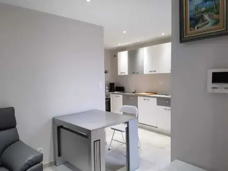 Studio à Six-Fours-les-Plages avec terrasse – 39 m² - Photo 3