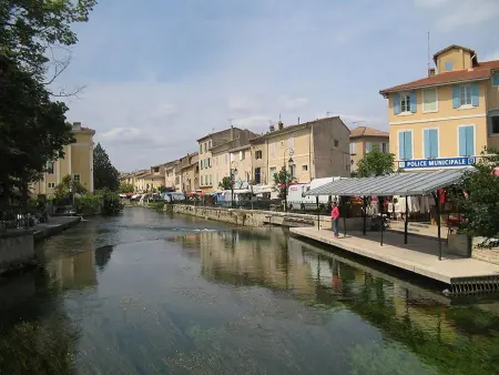 Appartement à L'Isle-sur-la-Sorgue avec vue sur la ville - Photo 10