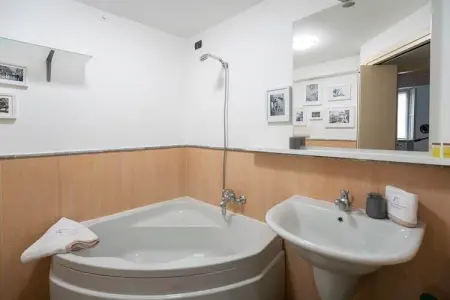MI LAZZARO PALAZZI, Appartement chic dans le centre de Milan - Photo 18