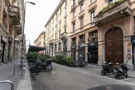 MI LAZZARO PALAZZI, Appartement chic dans le centre de Milan - Photo 20
