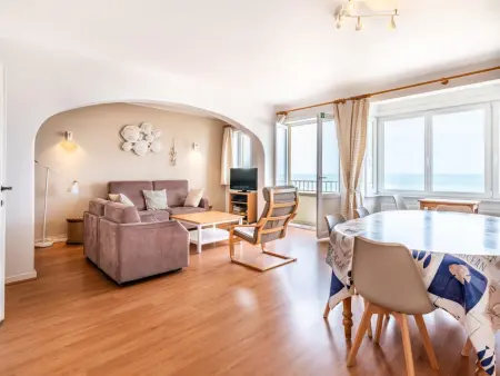 Nepto troisième, Appartement spacieux avec vue sur la mer - Photo 1