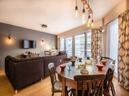 Neva troisième, Appartement rénové avec vue sur la mer - Photo 1