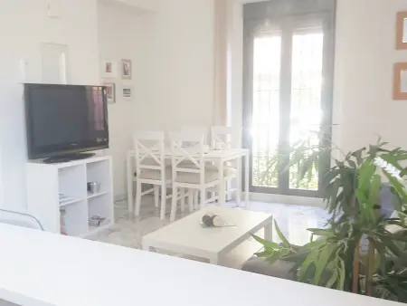 Maison centrale et lumineuse, idéale pour familles - Photo 3