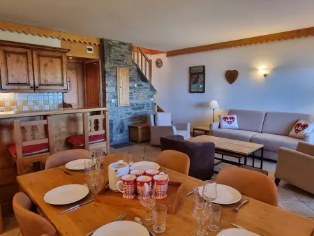 Duplex cosy 4 pièces avec accès piscine et parking, pied des pistes - Photo 1