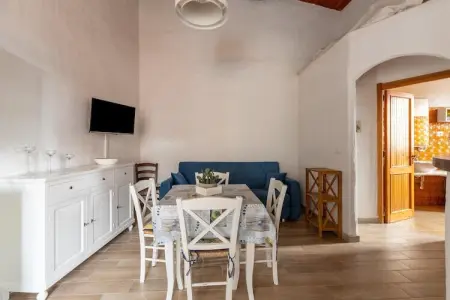 VILLA PAVONCELLA, Maison de vacances avec jardin, près de la mer - Photo 5