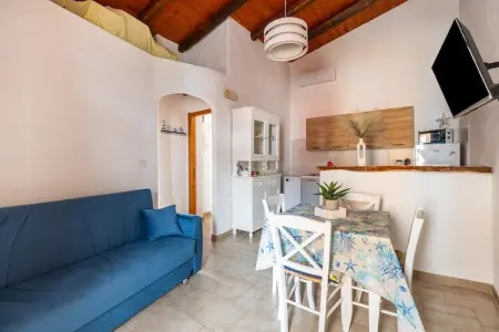 VILLA PAVONCELLA, Maison de vacances avec jardin, près de la mer - Photo 16