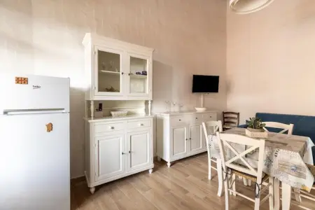 VILLA PAVONCELLA, Maison de vacances avec jardin, près de la mer - Photo 17