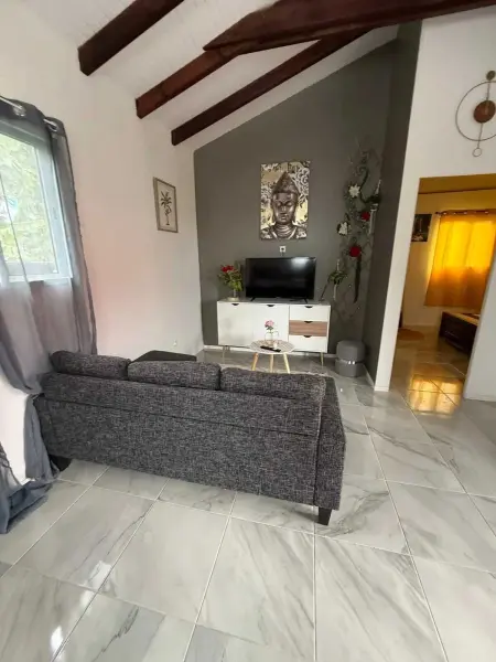Maison confortable à Petit-Canal avec jardin 52 m² - Photo 7