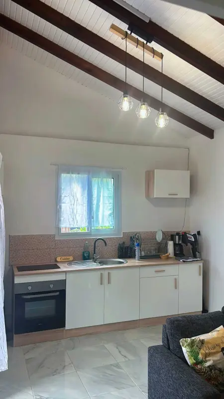 Maison confortable à Petit-Canal avec jardin 52 m² - Photo 8