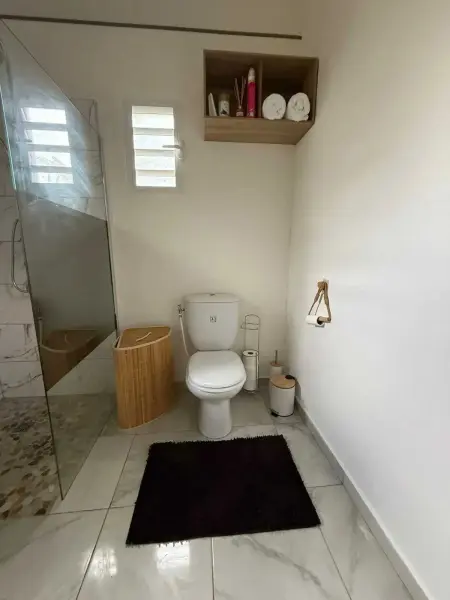 Maison confortable à Petit-Canal avec jardin 52 m² - Photo 11