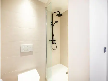 Trendy, Appartement contemporain en bord de mer - Photo 4