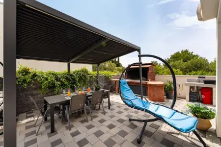Apartment Nikita with private pool, Appartement avec piscine près la plage de Zaboric - Photo 7